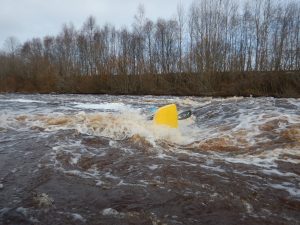 Vaahtokylvyn yläpuoli, Kalliosaaren laskijan oikea puoli